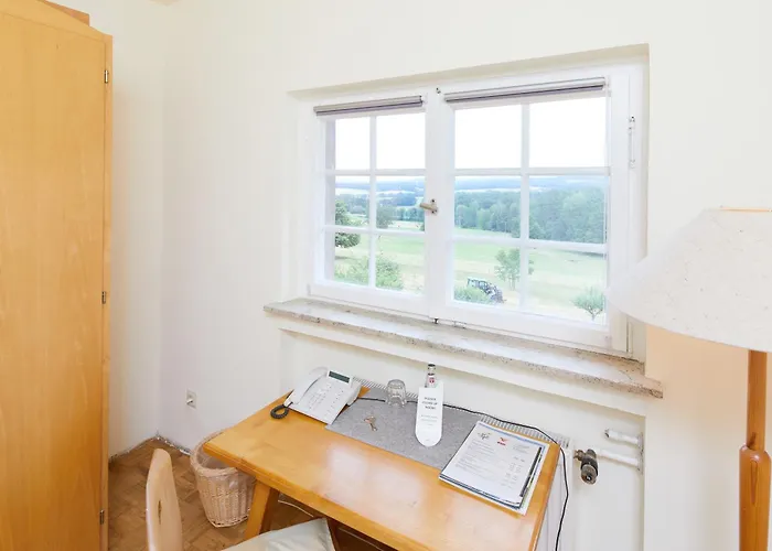 Tagungshotel Wiesenhaus * קונצל