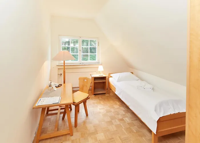 Tagungshotel Wiesenhaus מלון